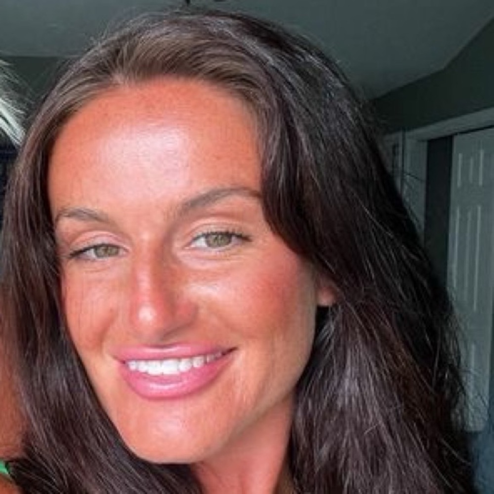 Meet your Posher, Elly